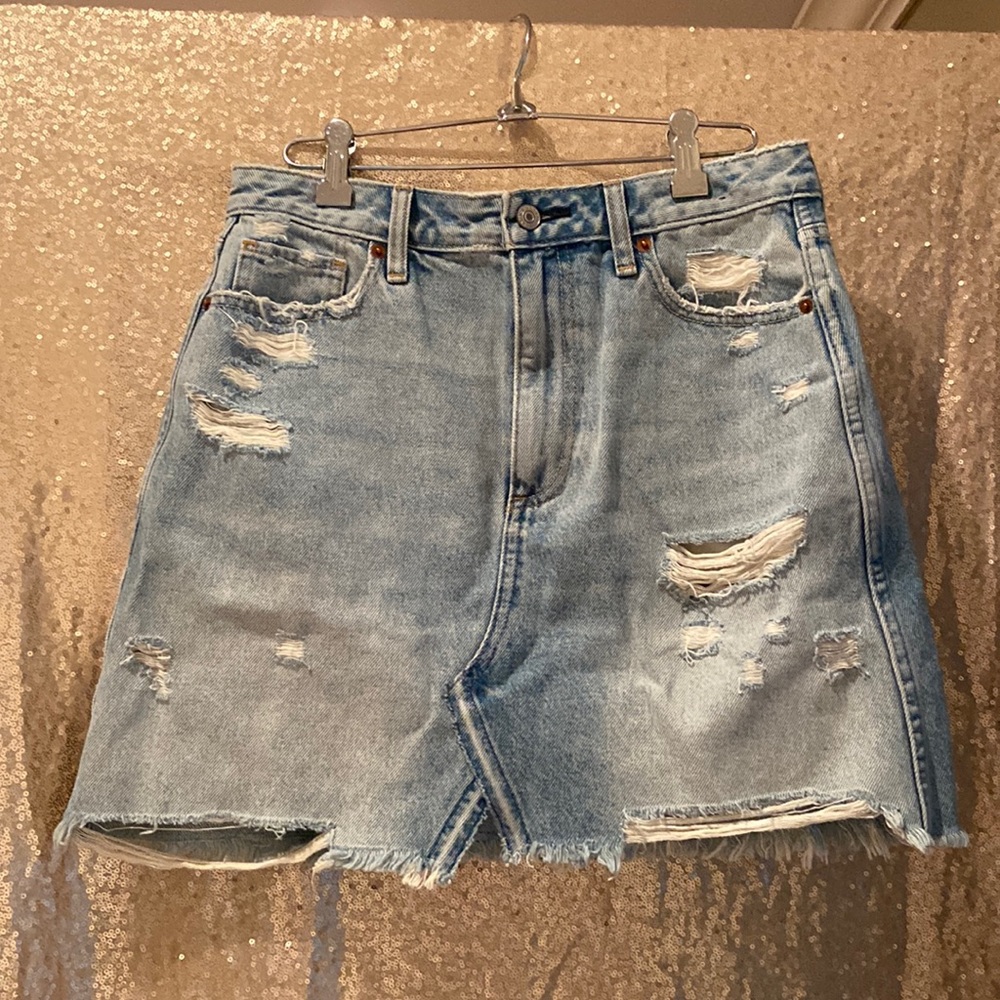Abercrombie & Fitch Denim Skirt Size: 28/US 6